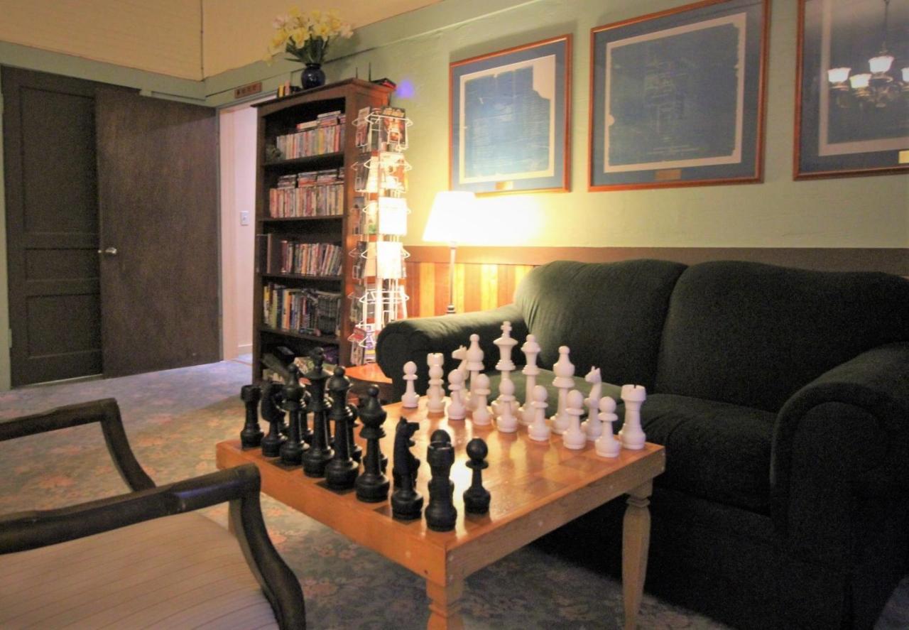 Alexander'S Lodge Ashford Bagian luar foto